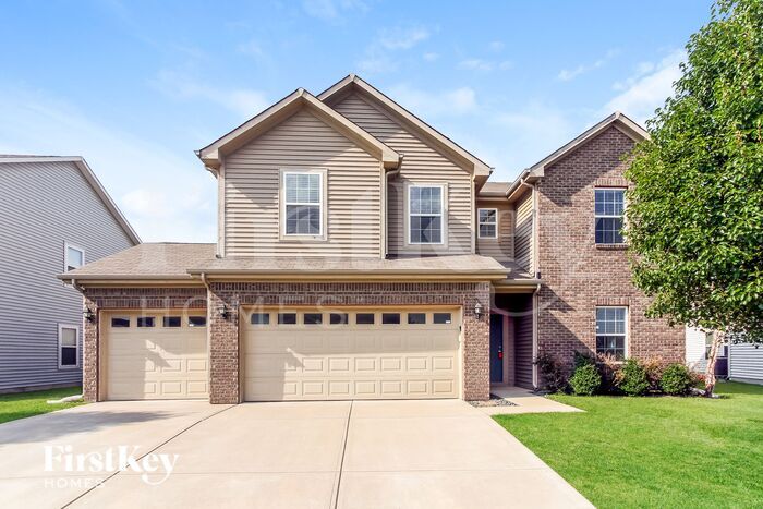18185 Knobstone Way in Westfield, IN - Building Photo