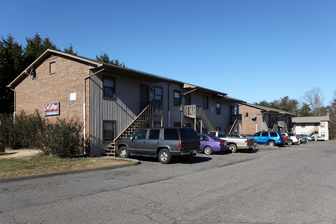 Cole Village Apartments in Winston-Salem, NC - Building Photo