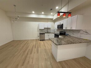 214 Heritage Ct in Seagoville, TX - Building Photo - Building Photo