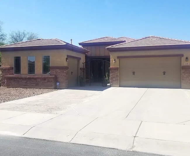 property at 15392 W Glenrosa Ave
