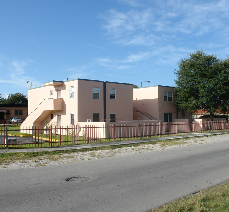 80 NE 67th St in Miami, FL - Building Photo