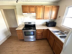 251 Maplewood Ave, Unit 251 Maplewood Ave in Struthers, OH - Building Photo - Building Photo