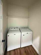 1501 Valmar St, Unit A in Little Rock, AR - Building Photo - Building Photo