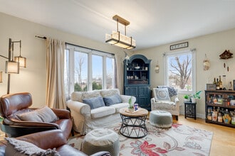 1721 N Clarence Ave in Arlington Heights, IL - Building Photo - Building Photo