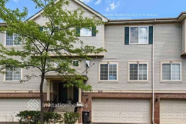 203 Monarch Dr in Streamwood, IL - Building Photo - Building Photo