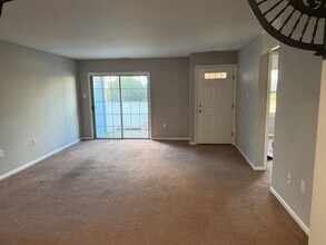 63 Heather Croft in Egg Harbor Township, NJ - Foto de edificio - Building Photo