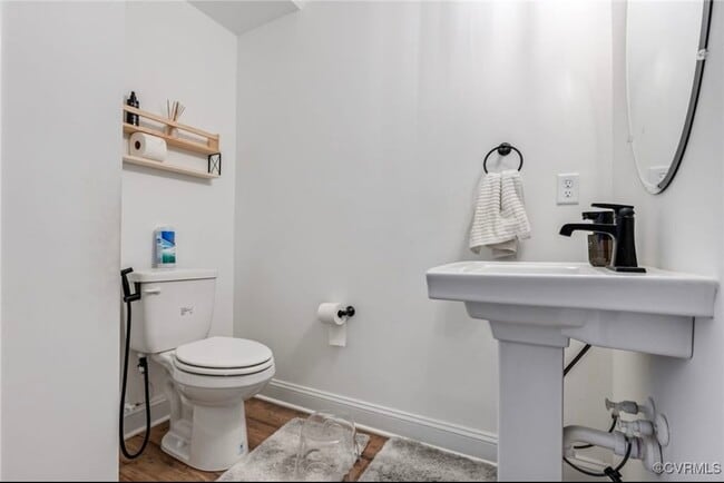 property at 7048 Dunton Rd