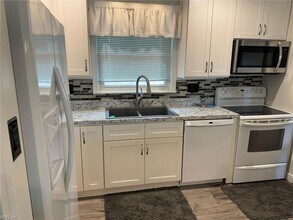 6328 Shelby Ln in Virginia Beach, VA - Building Photo - Building Photo
