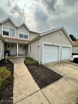 1330 Meadow Run in Akron, OH - Building Photo