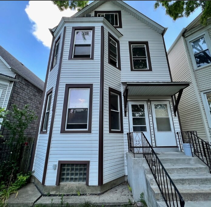 3422 W Schubert Ave in Chicago, IL - Building Photo