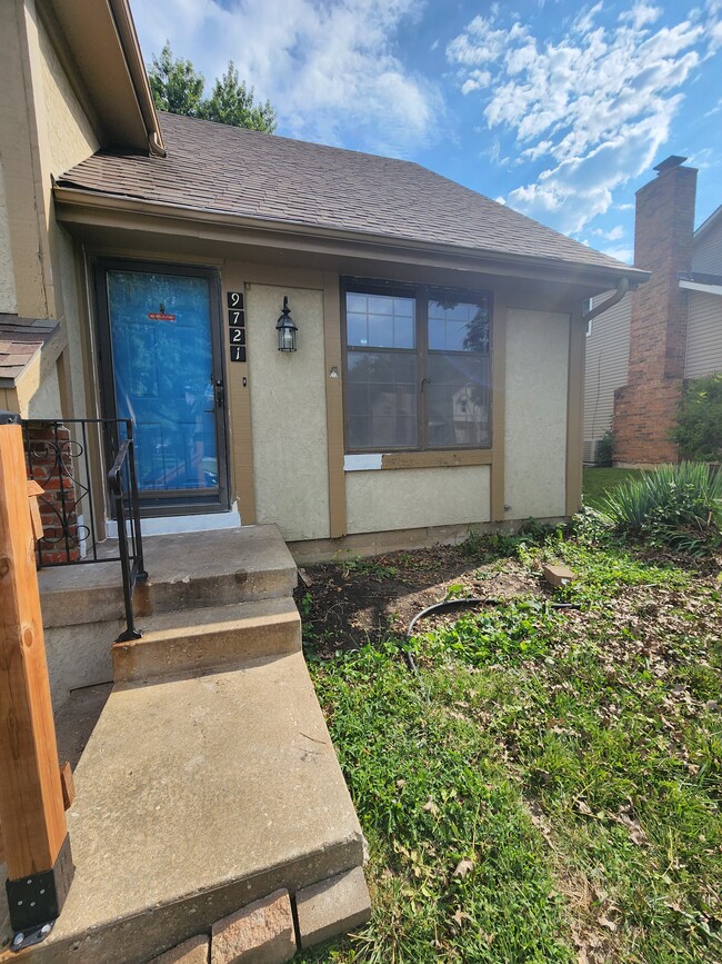 property at 9721 W 83rd Ter