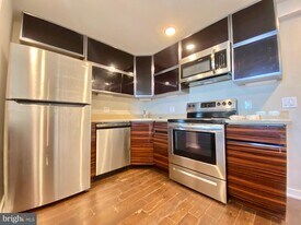 1 W Main St in Norristown, PA - Building Photo