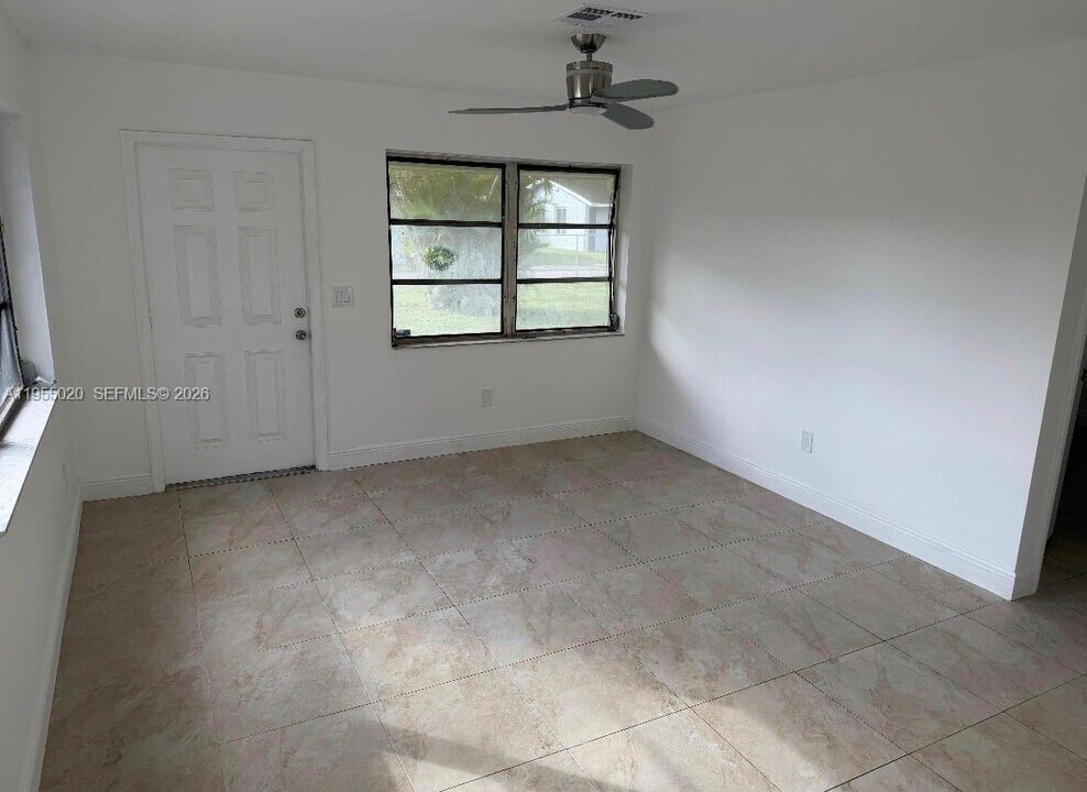 4631 SW 33rd Ave in Fort Lauderdale, FL - Building Photo