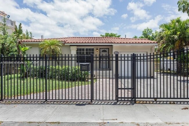 property at 3350 SW 29th St