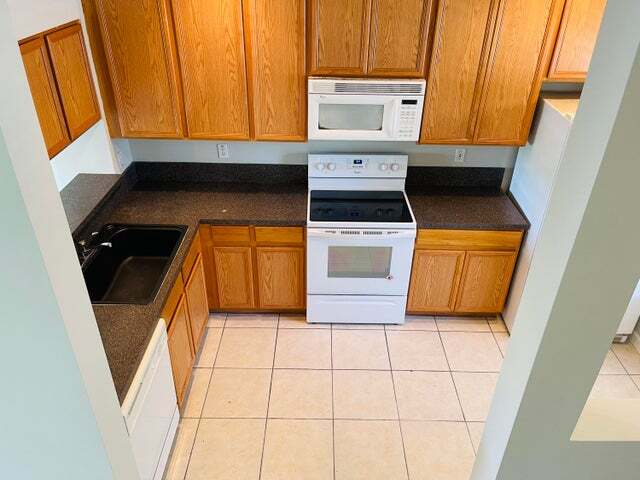 property at 5084 Palmbrooke Cir