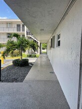 14195 SW 87th St in Miami, FL - Building Photo - Building Photo