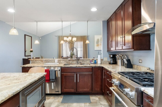 4920 Lake Ct in Country Club Hills, IL - Building Photo - Building Photo