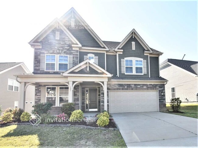 property at 121 Tetcott St