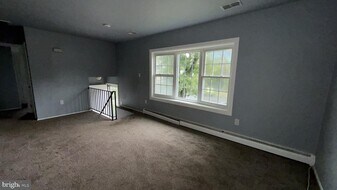 15404 Michigan Rd. in Woodbridge, VA - Building Photo