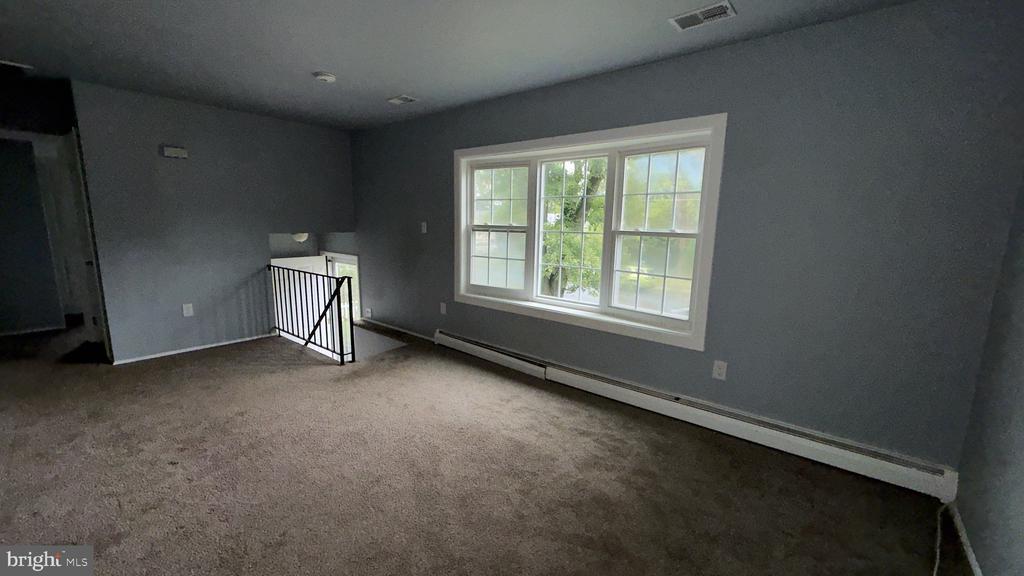 15404 Michigan Rd. in Woodbridge, VA - Building Photo