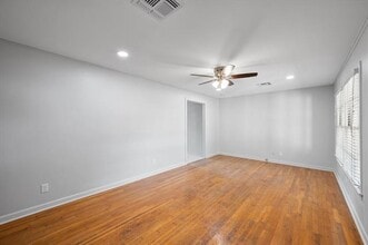 2903 College Cir in Corsicana, TX - Foto de edificio - Building Photo