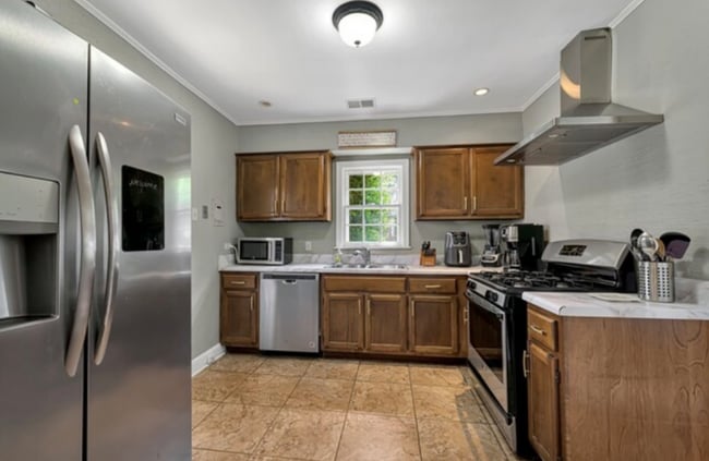 2766 Union Ave in Memphis, TN - Building Photo - Building Photo
