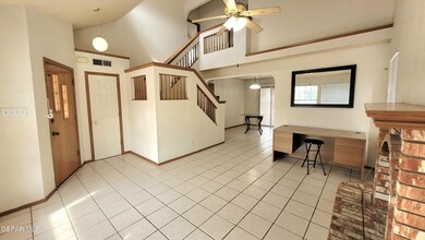 7149 Golden Hawk Dr in El Paso, TX - Building Photo - Building Photo