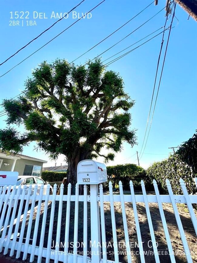 property at 1522 Del Amo Blvd