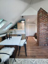 125 Cole Ave, Unit 125 B in Providence, RI - Building Photo