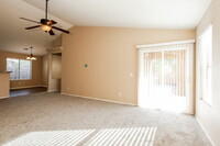 5547 S 240th Dr in Buckeye, AZ - Foto de edificio - Building Photo