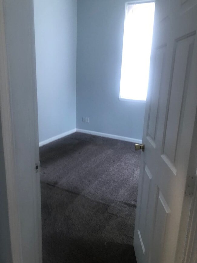 property at 211 W Hill St