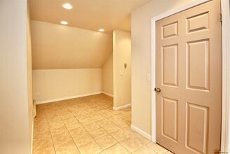 7988 Mariaville Rd, Unit 2 in Delanson, NY - Foto de edificio - Building Photo