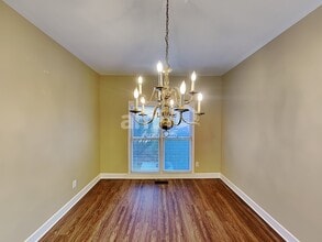 5718 Chadwick Ln in Brentwood, TN - Foto de edificio - Building Photo