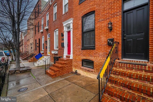 939 Baylis St in Baltimore, MD - Foto de edificio - Building Photo