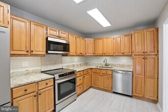 1644 Wainwright Dr in Reston, VA - Building Photo - Building Photo