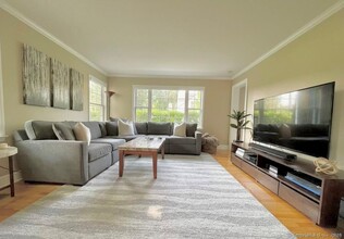 184 W North St in Stamford, CT - Building Photo - Building Photo