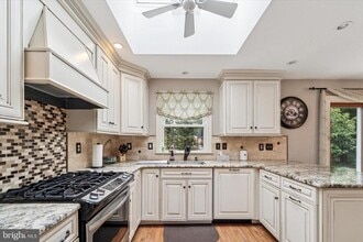 436 Edgewood Dr in Ambler, PA - Building Photo - Building Photo