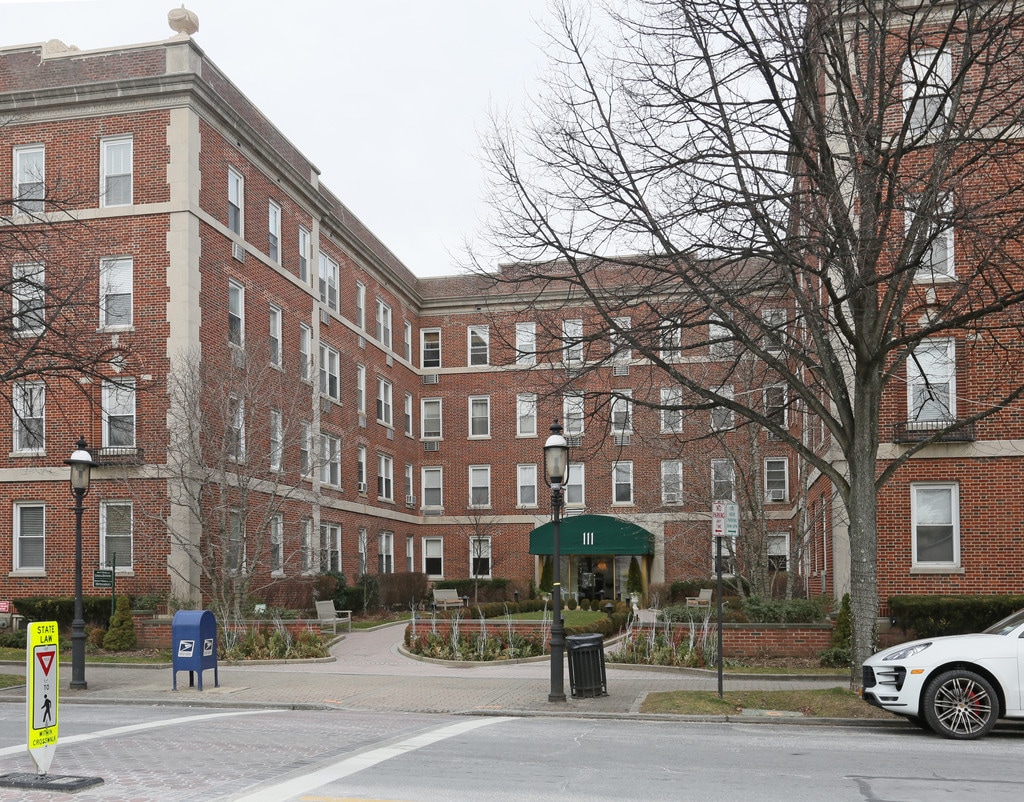 Hampshire House Condos Apartments Garden City, NY Apartments For Rent