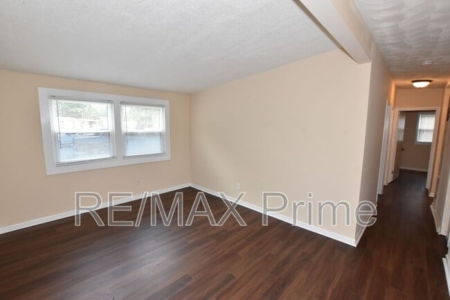604 Mooney Rd in Chesapeake, VA - Building Photo - Building Photo