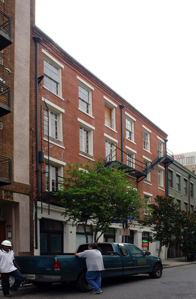 431-433 Gravier St in New Orleans, LA - Foto de edificio - Building Photo