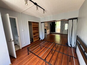 2140 10th Ave in Honolulu, HI - Building Photo - Building Photo