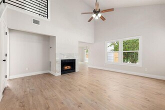 90 W High Oaks Cir in Spring, TX - Building Photo - Building Photo