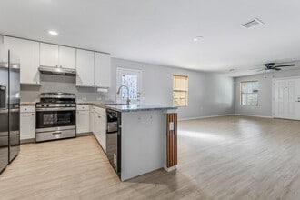 7238 Rosada Way in San Antonio, TX - Building Photo - Building Photo