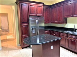8308 NW 9th Ave in Boca Raton, FL - Building Photo - Building Photo