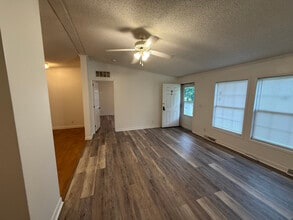 407 N Ireland St in Burlington, NC - Building Photo - Building Photo