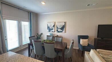 2415 Poppy Ct in Buford, GA - Foto de edificio - Building Photo