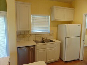 230 Loving Trail in Dripping Springs, TX - Building Photo - Building Photo
