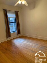 906 W Belle Plaine Ave in Chicago, IL - Building Photo - Building Photo