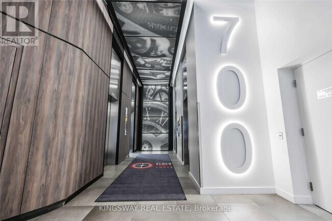 700 King St W in Toronto, ON - Building Photo - Building Photo