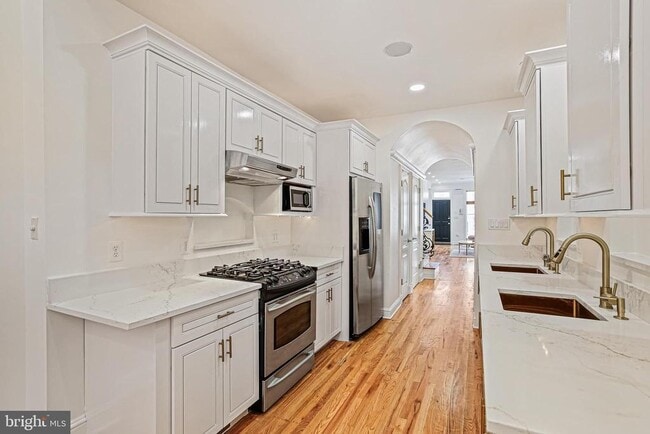 property at 427 S Eden St